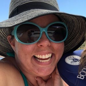 Meet your Posher, Alicia